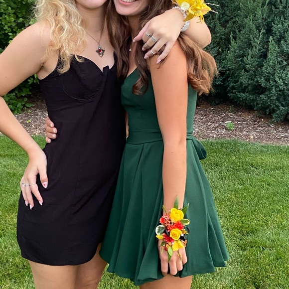 Almost perfect condition, only worn once. - Picture 7 of 7